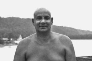 Swami Sivananda teaching yoga of equanimity peacefully