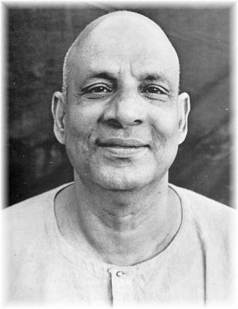 Swami Sivananda Close-up portrait of smiling monk image
