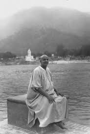 Sivananda Yoga, Talk-THREE 61 images 3