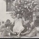 Spiritual master receiving devoted service image