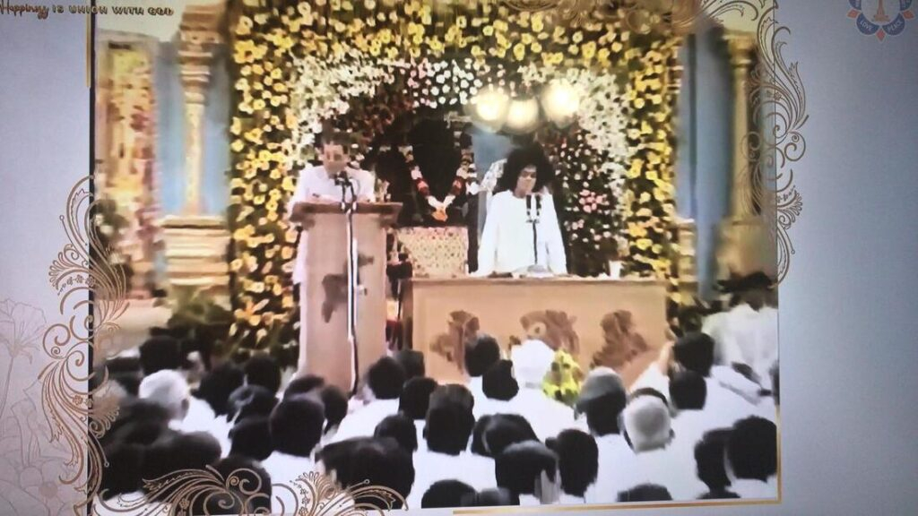 ak with swami on birthday orig