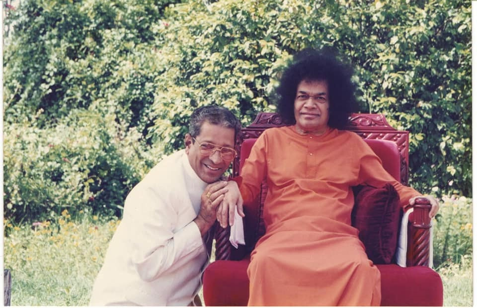Sri Sathya Sai Baba with Professor Anil Kumar outdoors
