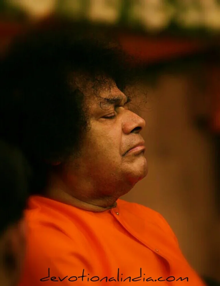 saibaba13 768x998 1